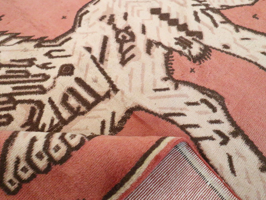 Vintage Khotan Pictorial Lion Rug, No.28049 - Galerie Shabab