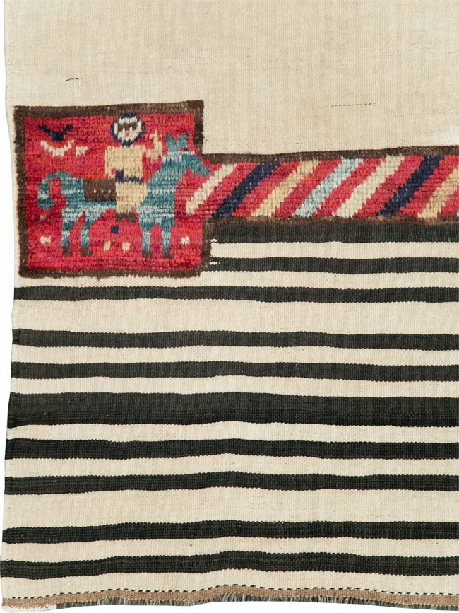 Mid-20th Century Persian Pictorial Kilim, No.28051 - Galerie Shabab