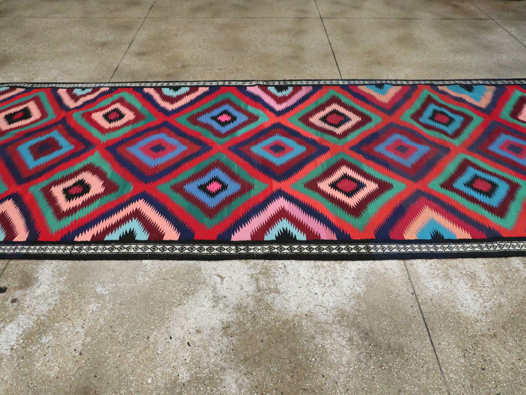Vintage Persian Flatweave Kilim Gallery Carpet, No.28057 - Galerie Shabab
