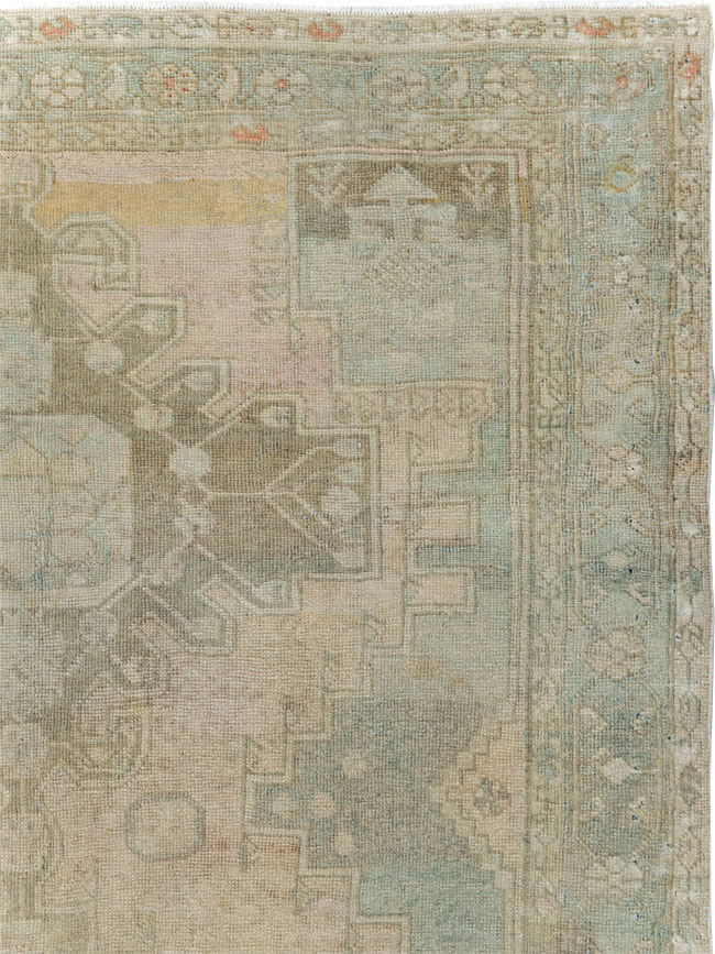 Vintage Persian Bakhtiari Gallery Rug, No.28058 - Galerie Shabab