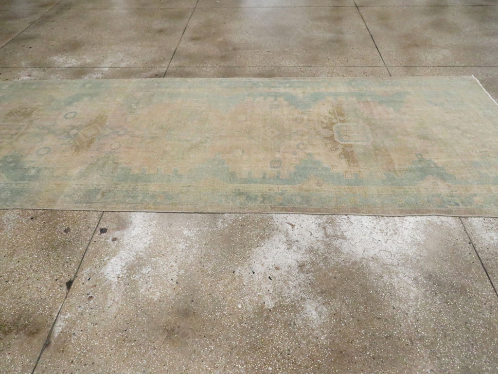 Vintage Persian Bakhtiari Gallery Rug, No.28058 - Galerie Shabab