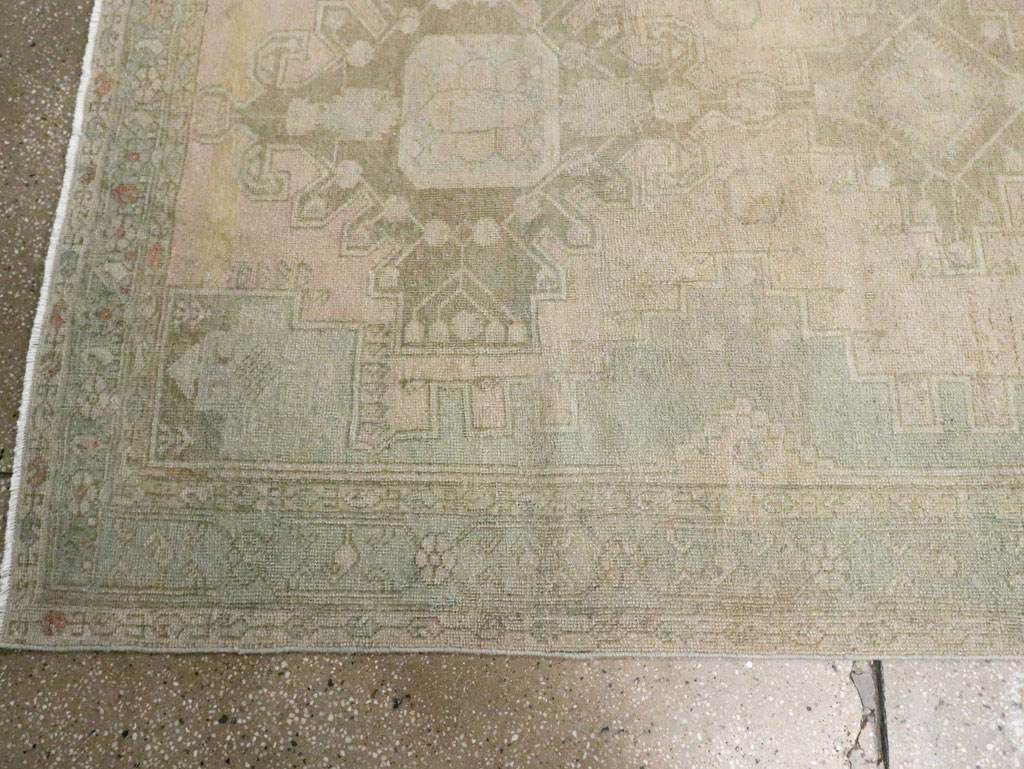 Vintage Persian Bakhtiari Gallery Rug, No.28058 - Galerie Shabab