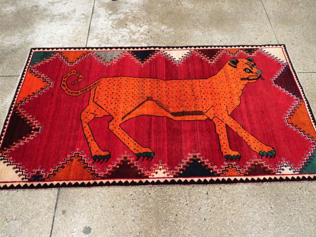 Vintage Persian Shiraz Rug, No.28078 - Galerie Shabab