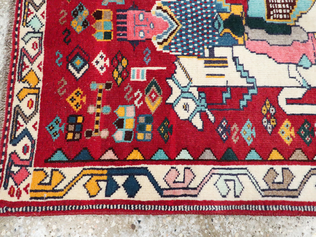 Vintage Pictorial Shiraz Rug, No.28082 - Galerie Shabab