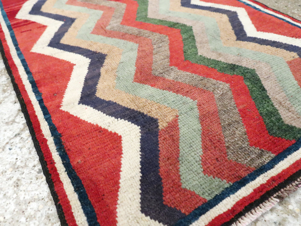 Vintage Persian Gabbeh Throw Rug, No.28083 - Galerie Shabab