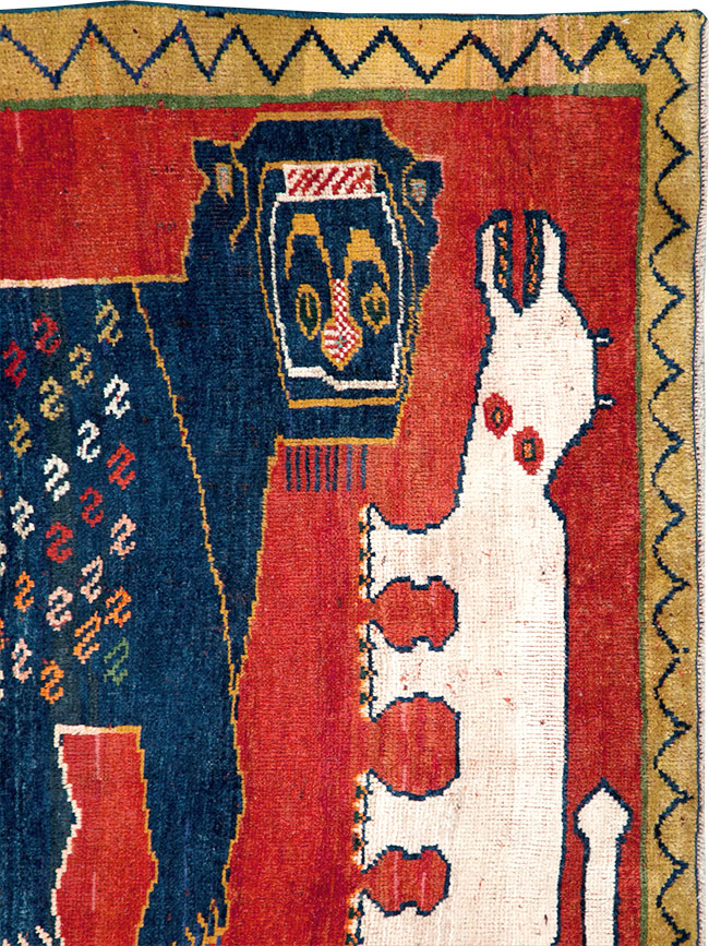 Vintage Pictorial Shiraz Rug, No.28084 - Galerie Shabab