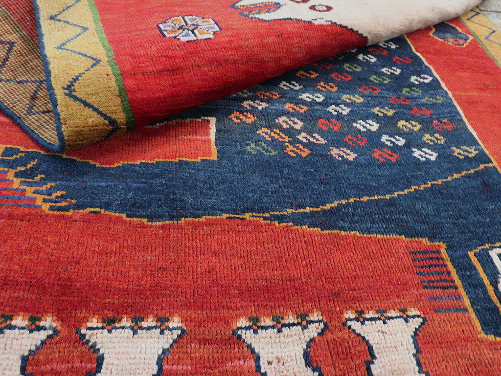 Vintage Pictorial Shiraz Rug, No.28084 - Galerie Shabab