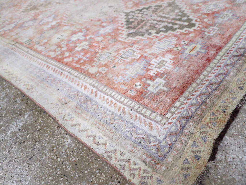 Vintage Persian Cotton Shiraz Accent Rug, No.28086 - Galerie Shabab