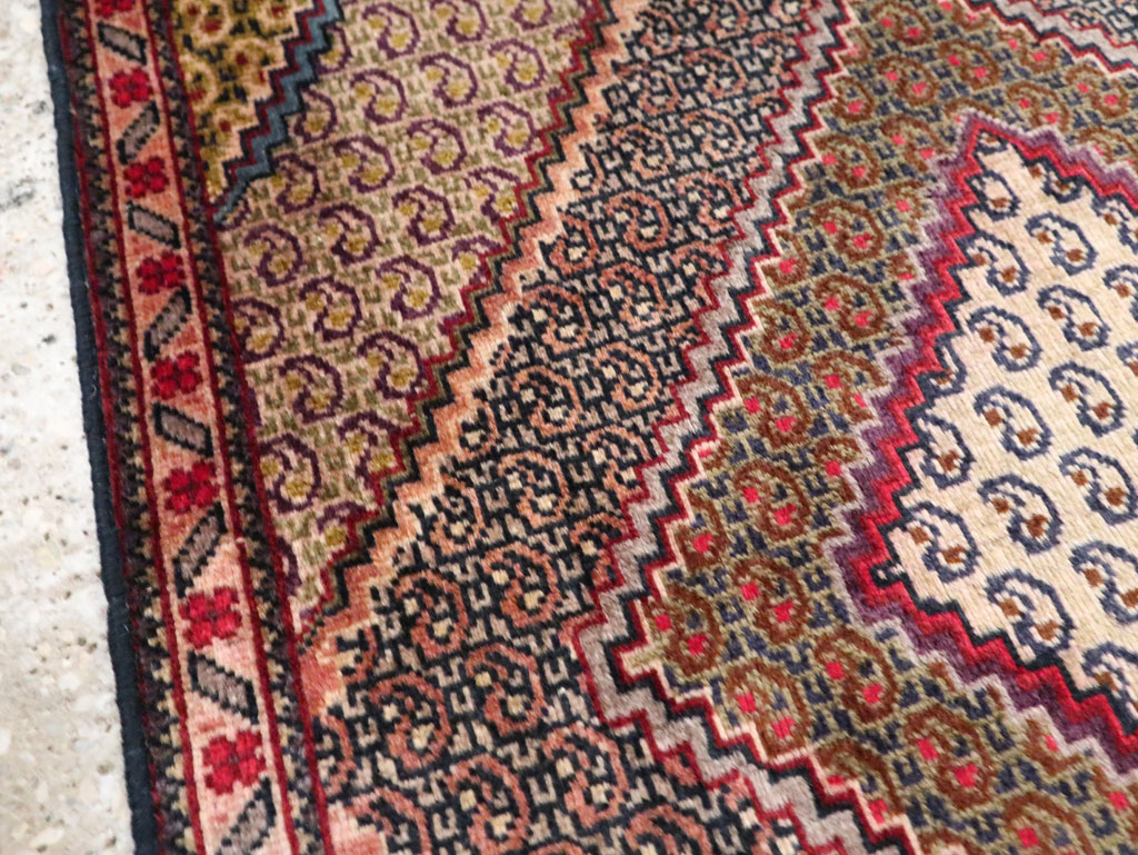 Vintage Persian Tabriz Throw Rug, No.28099 - Galerie Shabab