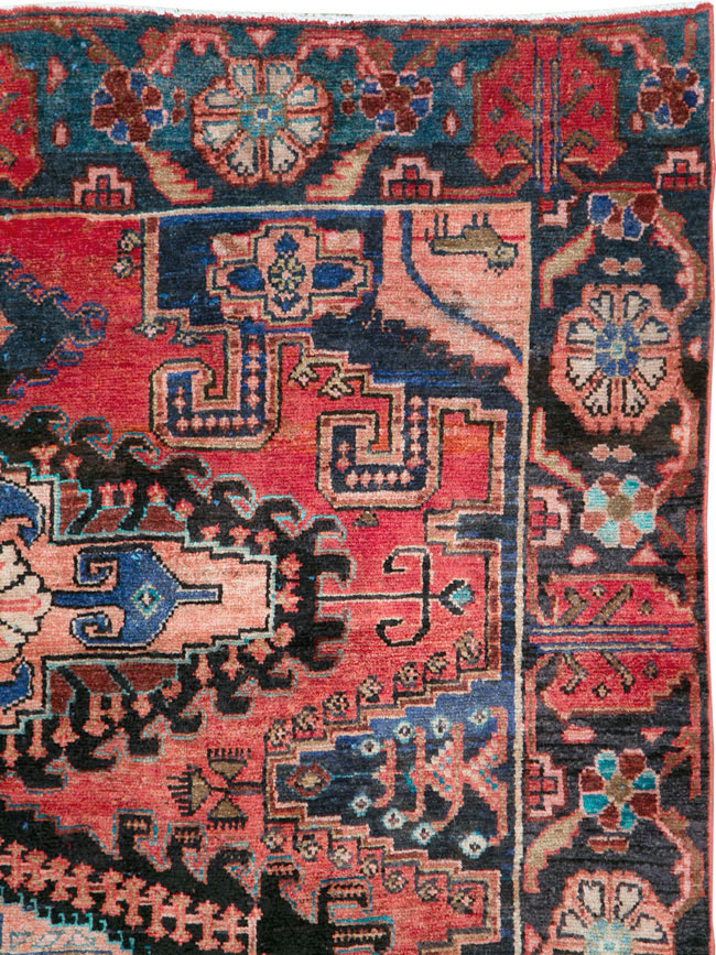Vintage Persian Veece Rug, No.28108 - Galerie Shabab