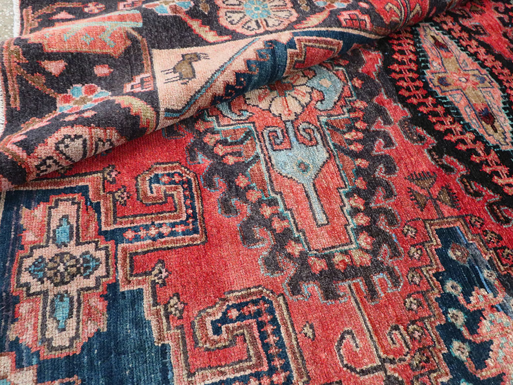 Vintage Persian Veece Rug, No.28108 - Galerie Shabab