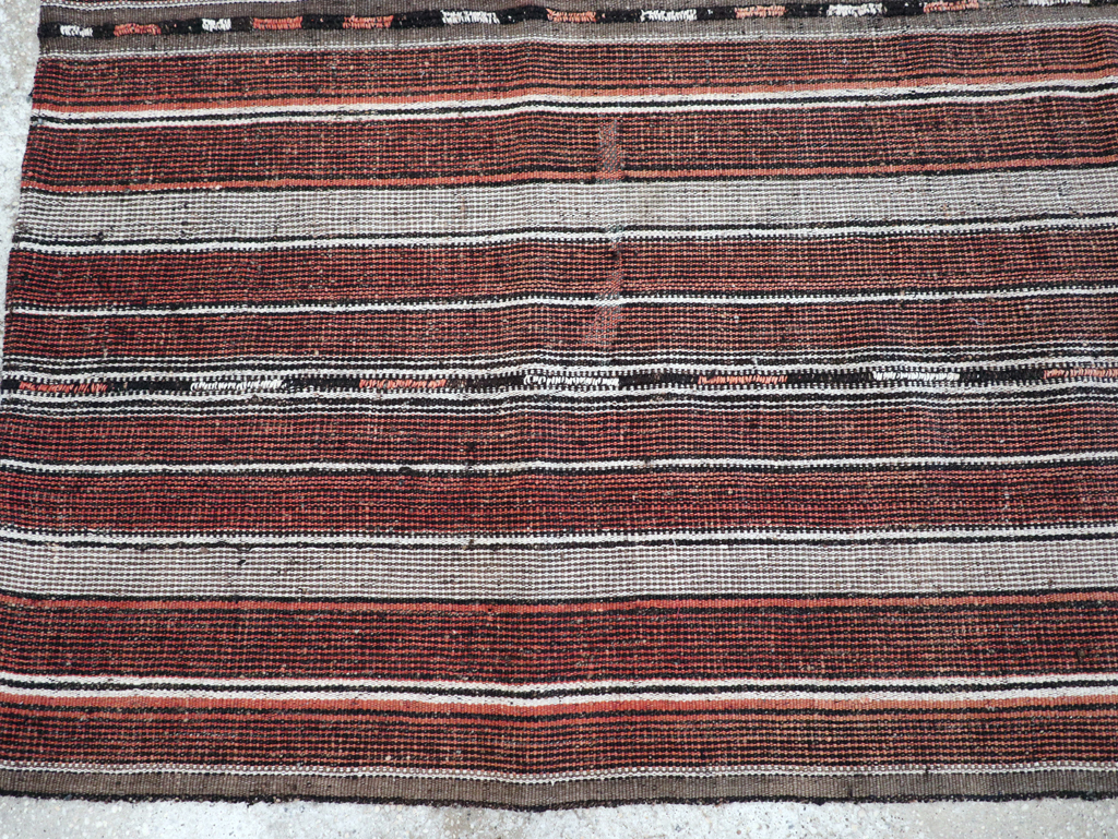 Vintage Persian Flatweave Kilim Accent Rug, No.28110 - Galerie Shabab