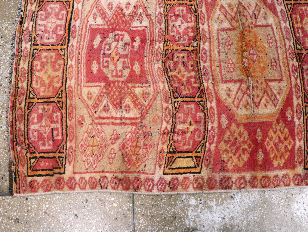 Vintage Turkish Anatolian Runner, No.28117 - Galerie Shabab