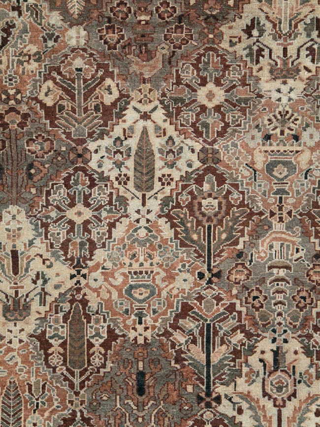 Antique Persian Square Bakhtiari Carpet, No.28122 - Galerie Shabab