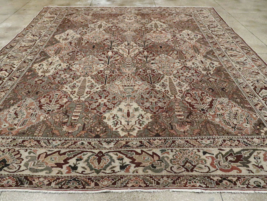 Antique Persian Square Bakhtiari Carpet, No.28122 - Galerie Shabab