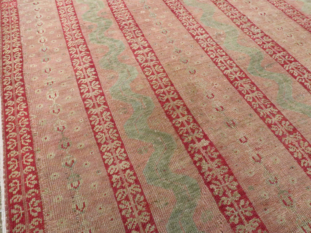 Antique Turkish Ghiordes Room Size Carpet, No.28129 - Galerie Shabab