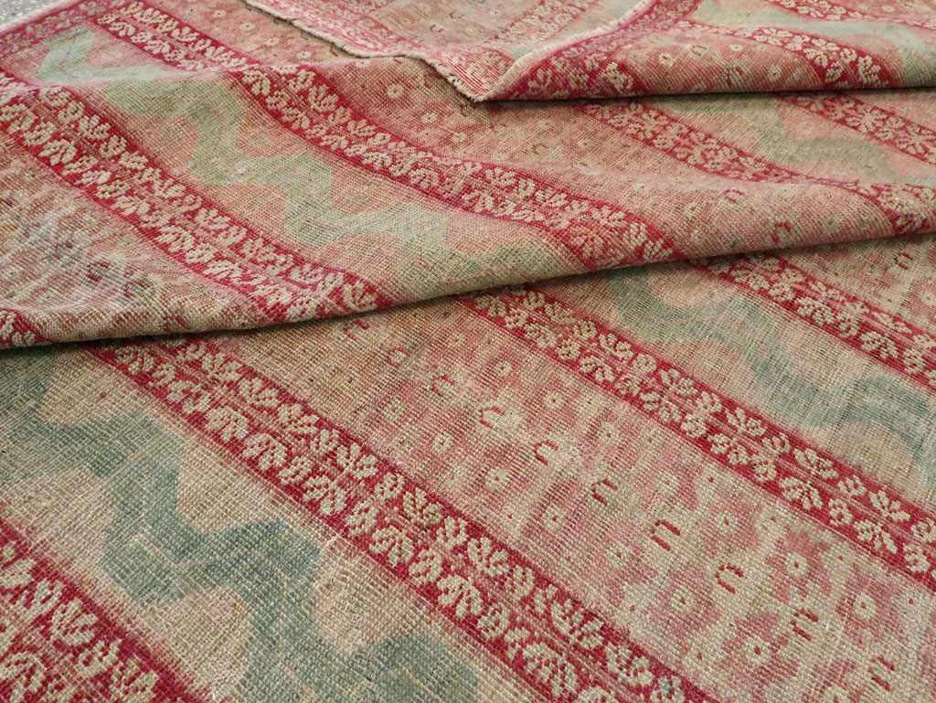 Antique Turkish Ghiordes Room Size Carpet, No.28129 - Galerie Shabab