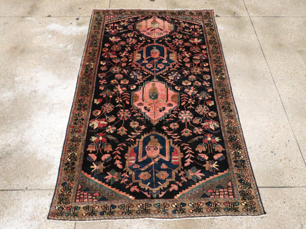 Antique Persian Pictorial Malayer Rug, No.28133 - Galerie Shabab