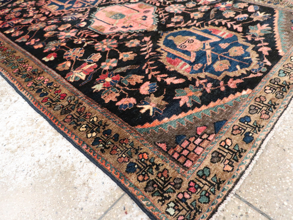 Antique Persian Pictorial Malayer Rug, No.28133 - Galerie Shabab