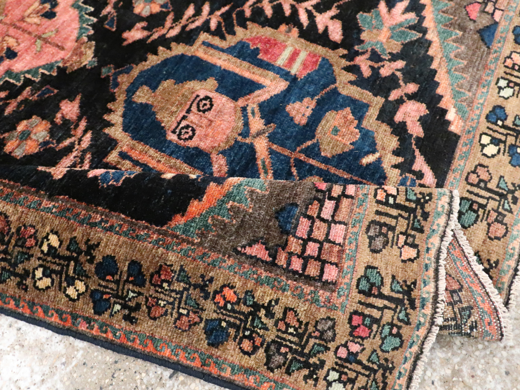 Antique Persian Pictorial Malayer Rug, No.28133 - Galerie Shabab
