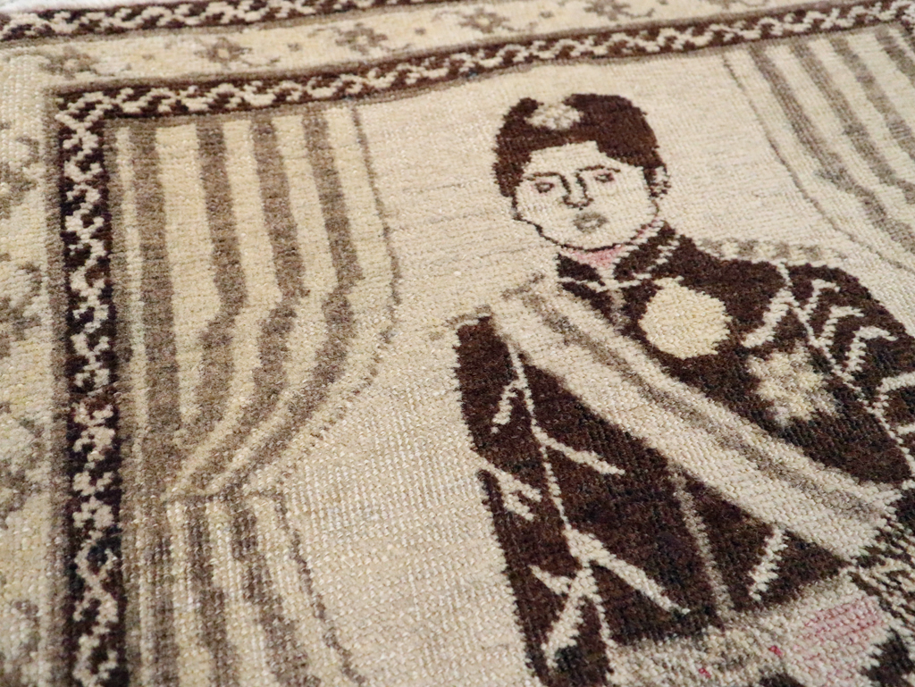 Vintage Persian Tabriz Pictorial Rug, No.28136 - Galerie Shabab