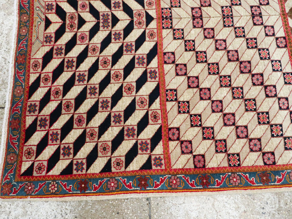 Vintage Persian Tabriz Rug, No.28151 - Galerie Shabab