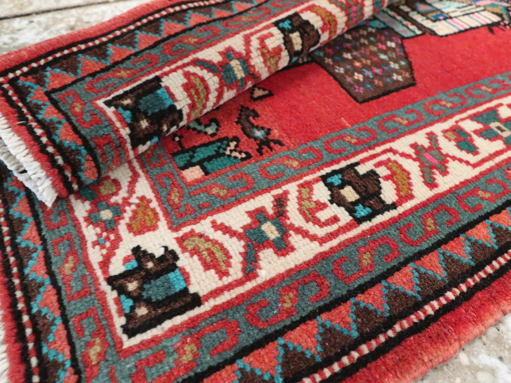 Vintage Persian Mahal Pictorial Rug (Pair: 2 of 2), No.28166 - Galerie Shabab