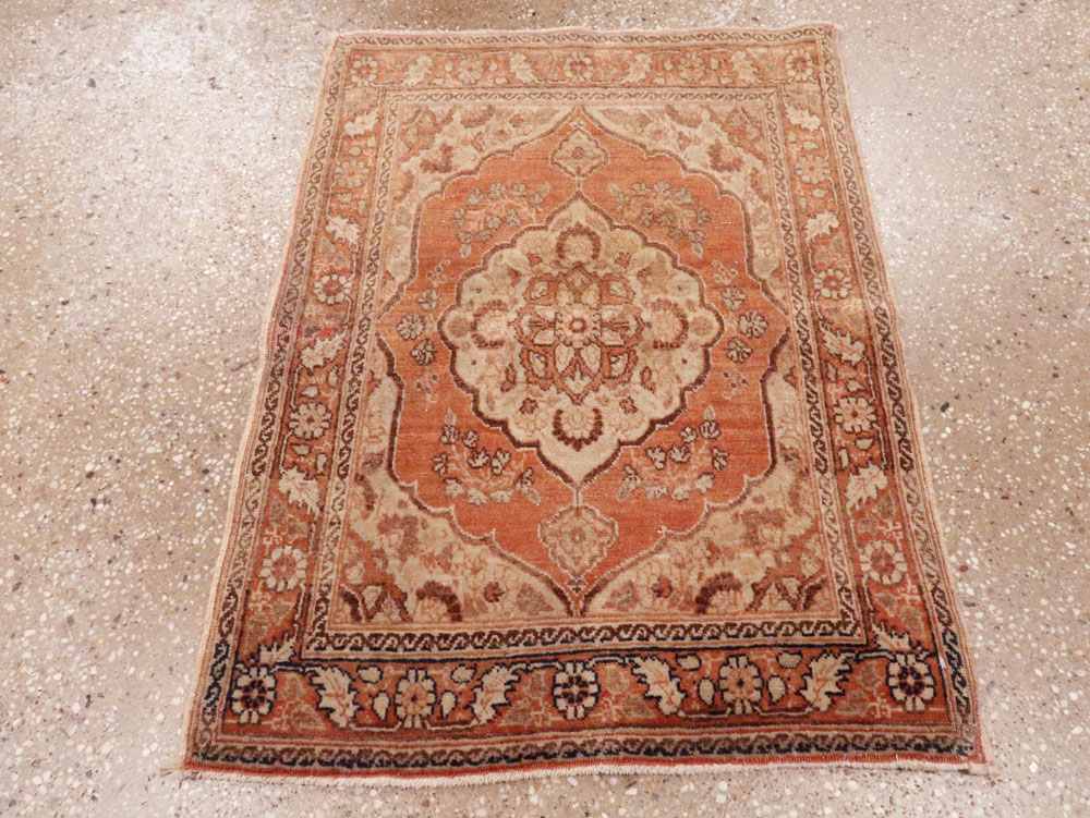Vintage Persian Tabriz Throw Rug, No.28172 - Galerie Shabab