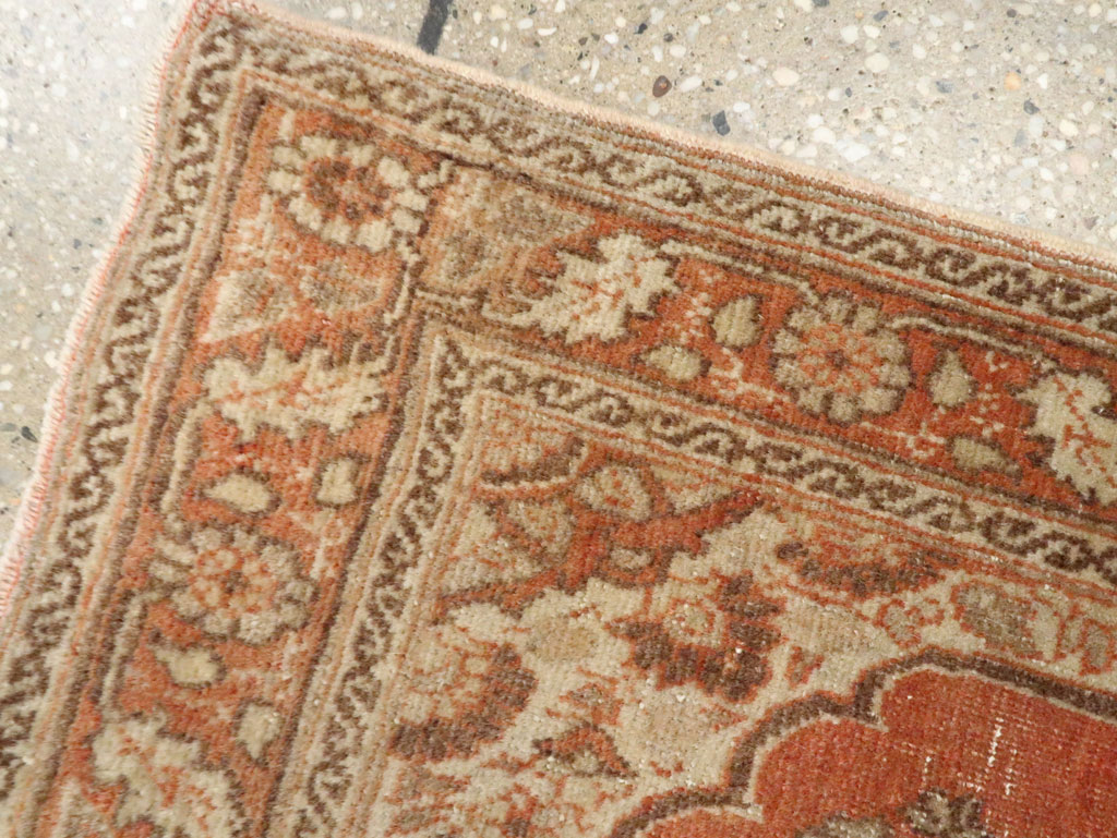 Vintage Persian Tabriz Throw Rug, No.28172 - Galerie Shabab