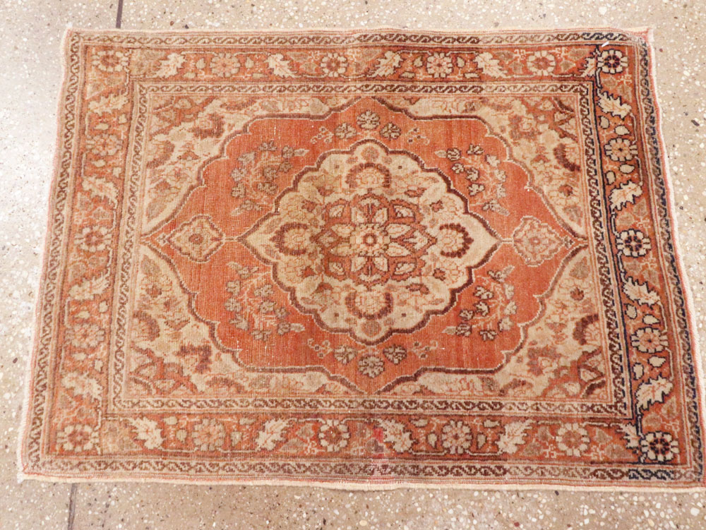 Vintage Persian Tabriz Throw Rug, No.28172 - Galerie Shabab