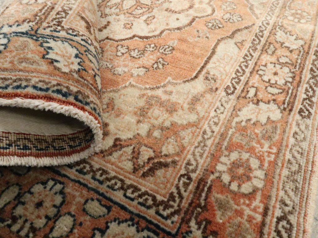 Vintage Persian Tabriz Throw Rug, No.28172 - Galerie Shabab