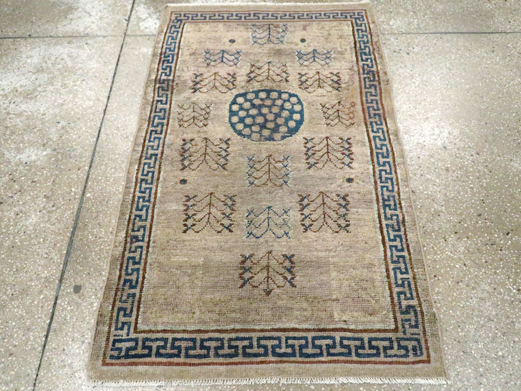 Antique East Turkestan Khotan Throw Rug, No.28173 - Galerie Shabab