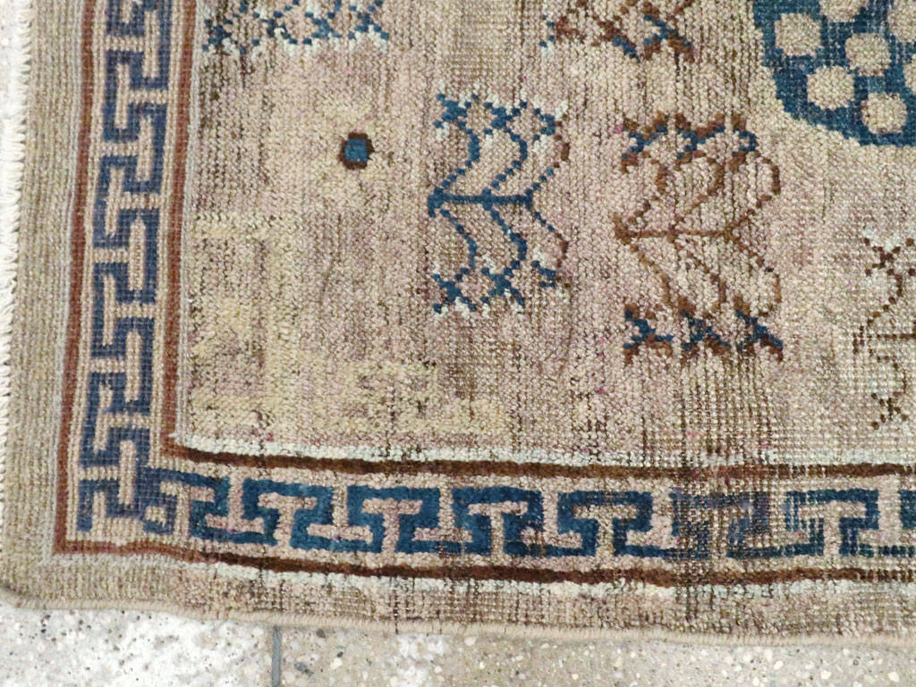 Antique East Turkestan Khotan Throw Rug, No.28173 - Galerie Shabab