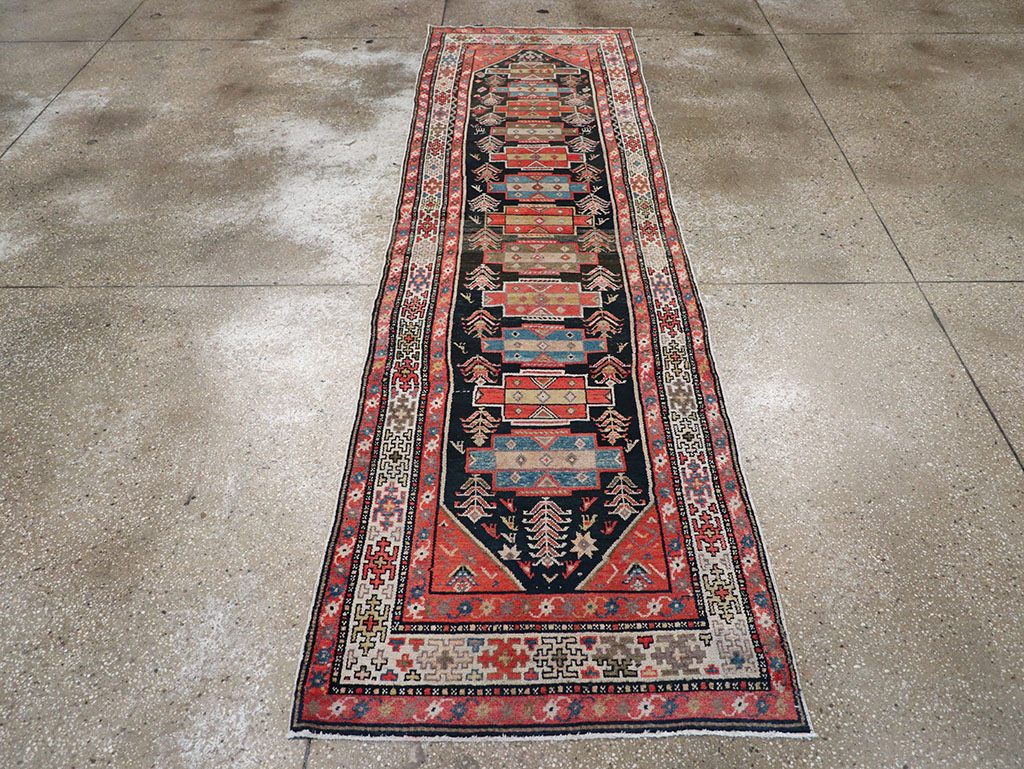 Antique Persian Kurd Runner, No.28180 - Galerie Shabab
