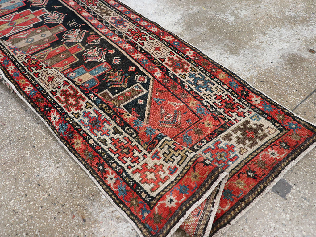 Antique Persian Kurd Runner, No.28180 - Galerie Shabab