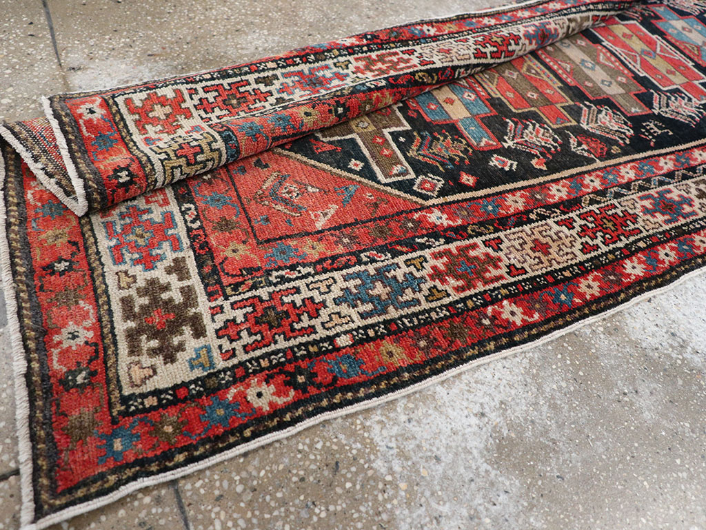 Antique Persian Kurd Runner, No.28180 - Galerie Shabab