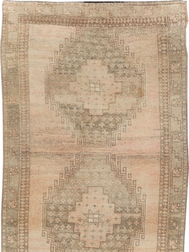 Vintage Turkish Anatolian Runner, No.28181 - Galerie Shabab