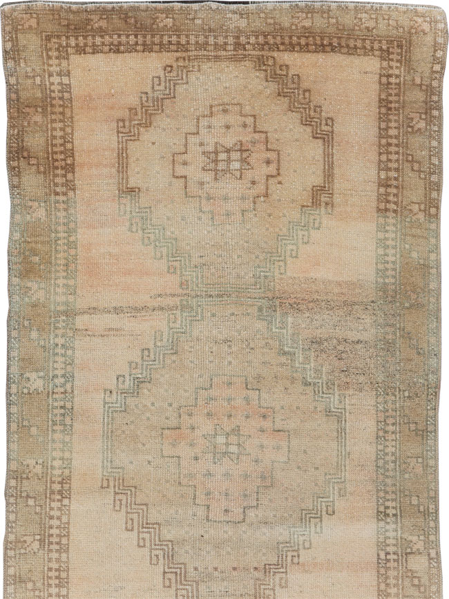Vintage Turkish Anatolian Runner, No.28181 - Galerie Shabab