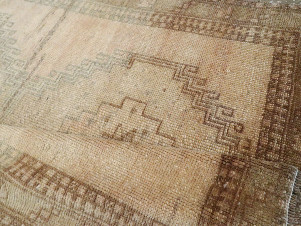 Vintage Turkish Anatolian Runner, No.28181 - Galerie Shabab