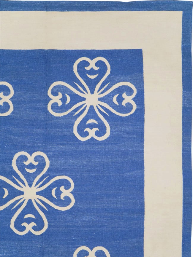 Modern Turkish Flatweave Room Size Carpet, No.28186 - Galerie Shabab