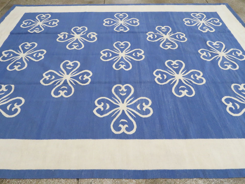 Modern Turkish Flatweave Room Size Carpet, No.28186 - Galerie Shabab