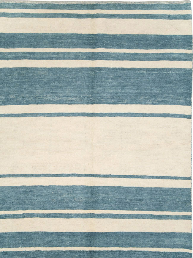 Modern Turkish Anatolian Carpet, No.28187 - Galerie Shabab