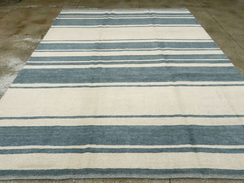 Modern Turkish Anatolian Carpet, No.28187 - Galerie Shabab