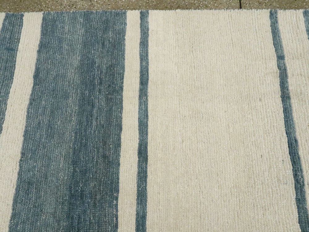 Modern Turkish Anatolian Carpet, No.28187 - Galerie Shabab