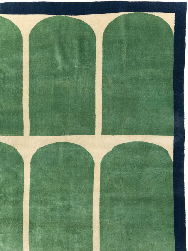 Vintage Turkish Art Deco Style Room Size Carpet, No.28191 - Galerie Shabab