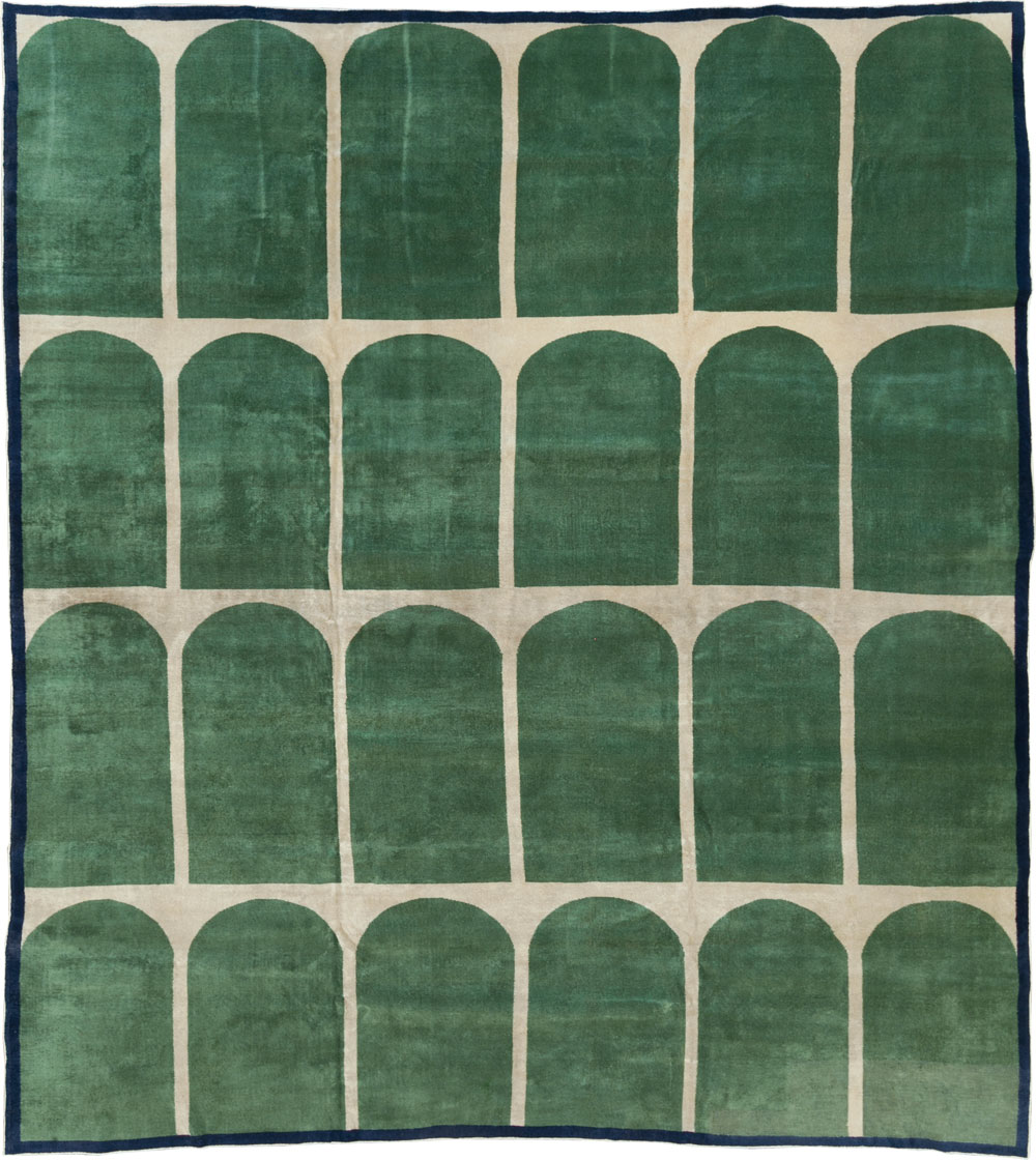 Vintage Turkish Anatolian Art Deco Style Square Room Size Carpet, No.28193 - Galerie Shabab