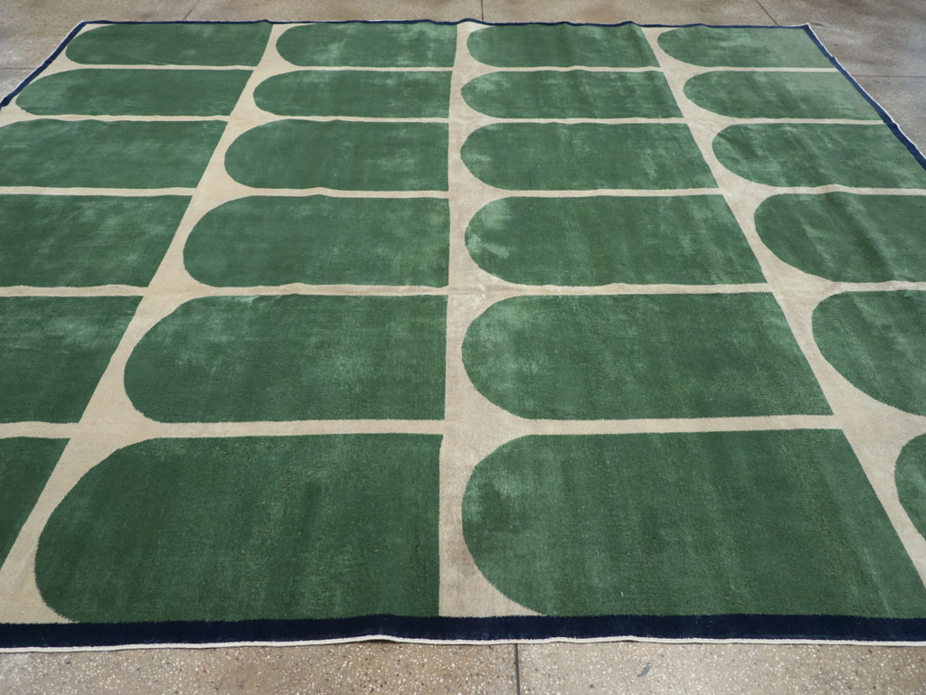 Vintage Turkish Anatolian Art Deco Style Square Room Size Carpet, No.28193 - Galerie Shabab