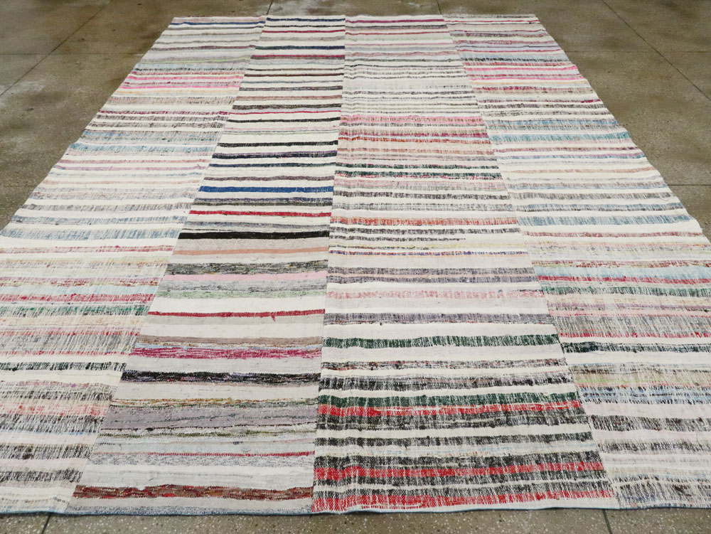 Modern Turkish Flatweave Kilim Room Size Rug, No.28207 - Galerie Shabab