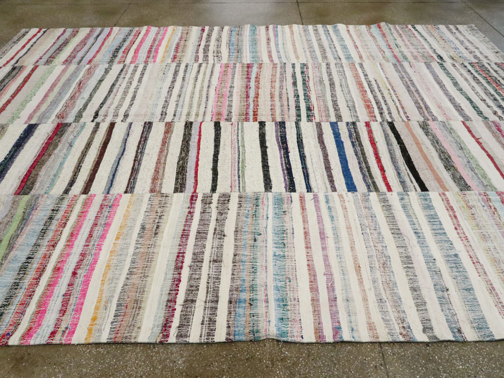 Modern Turkish Flatweave Kilim Room Size Rug, No.28207 - Galerie Shabab