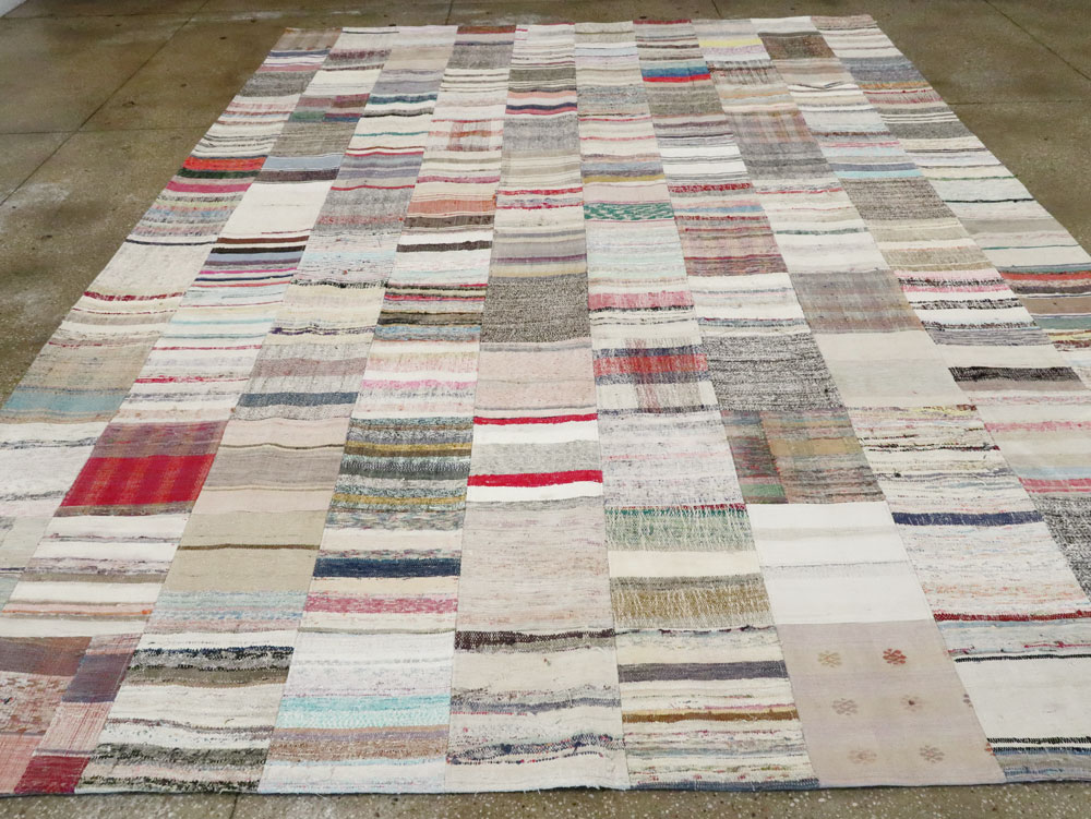 Modern Turkish Flatweave Kilim Room Size Rug, No.28208 - Galerie Shabab